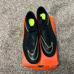 Mens Nike soccer cleats Hypervenom Phade 2 FG Size 11.5